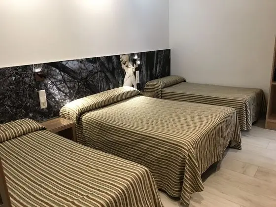 Üç Kişilik Oda