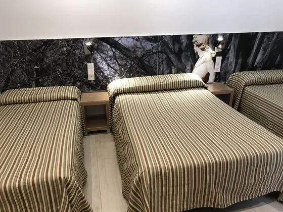 Üç Kişilik Oda
