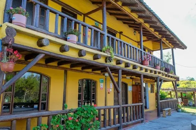 Basic Üç Kişilik Oda