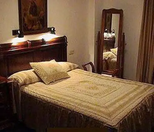 Tek Büyük Yataklı Oda