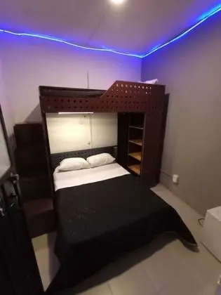 Üç Kişilik Oda