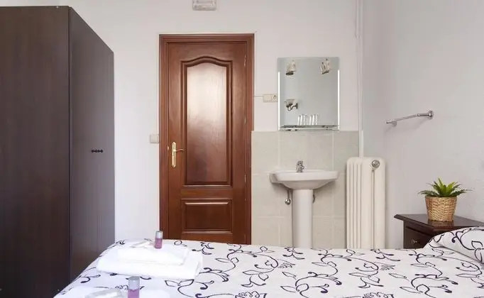 Standard Tek Büyük Yataklı Oda, Ortak Banyo