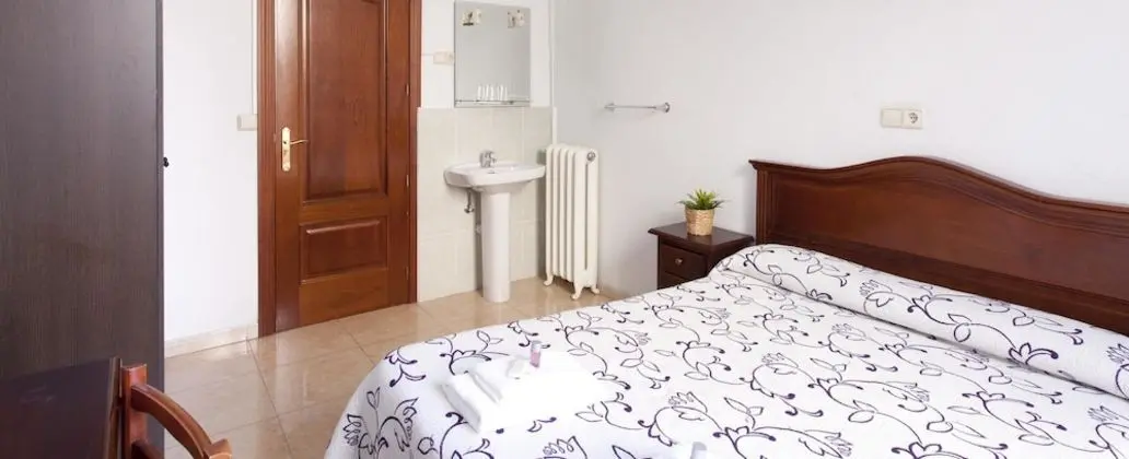 Standard Tek Büyük Yataklı Oda, Ortak Banyo