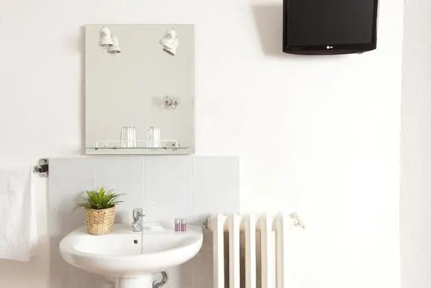 Standard Tek Büyük Yataklı Oda, Ortak Banyo