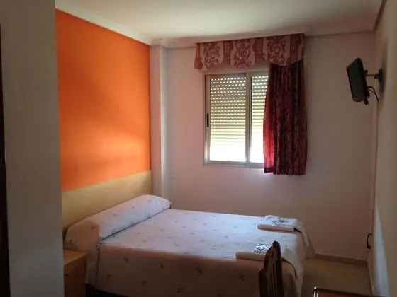 Tek Büyük Yataklı Oda