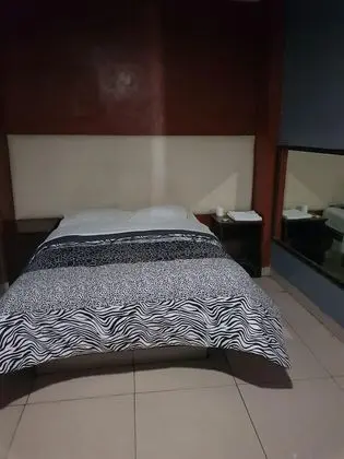 Tek Büyük Yataklı Oda, 1 Çift Kişilik Yatak