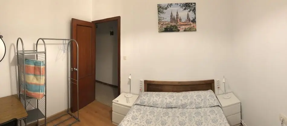 Tek Büyük Yataklı Oda, Ortak Banyo