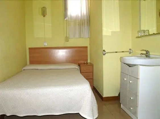 Basic Tek Kişilik Oda, Ortak Banyo