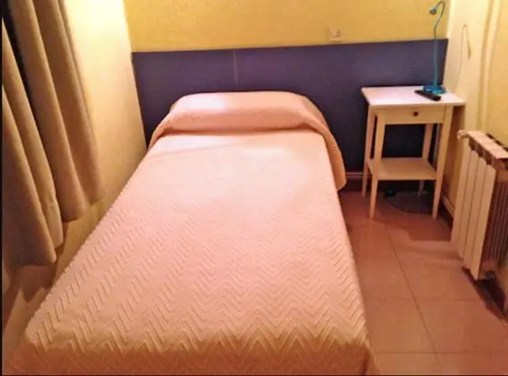 Basic Tek Kişilik Oda, Ortak Banyo