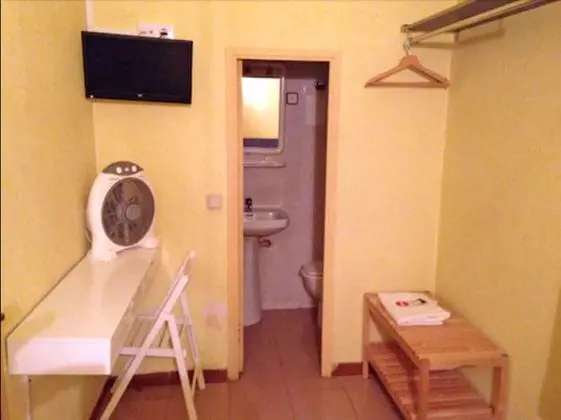 Basic Tek Kişilik Oda, Ortak Banyo