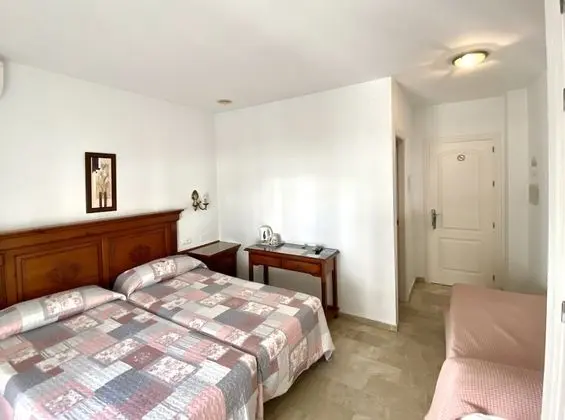 Classic Üç Kişilik Oda, 1 Yatak Odası, Balkon, Şehir Manzaralı