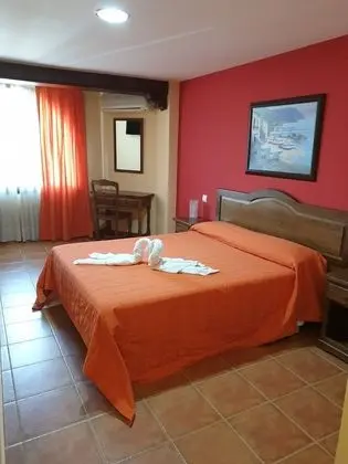 Standard Tek Büyük Yataklı Oda