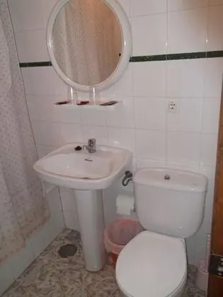 Tek Kişilik Oda, Ortak Banyo