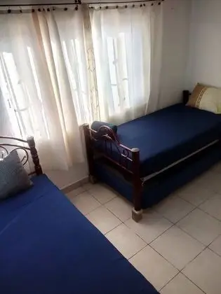 Basic Üç Kişilik Oda, Sigara İçilmez