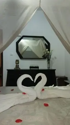 Üç Kişilik Oda