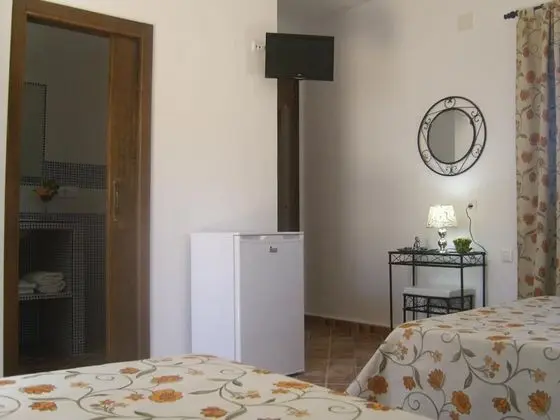 Üç Kişilik Oda