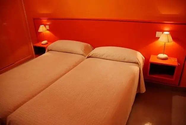 İki Ayrı Yataklı Oda, 2 Tek Kişilik Yatak