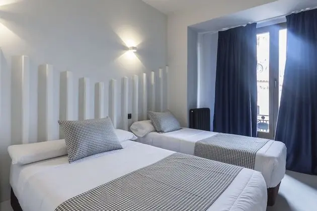 Tek Büyük Yataklı Oda, 2 Tek Kişilik Yatak, Şehir Manzaralı