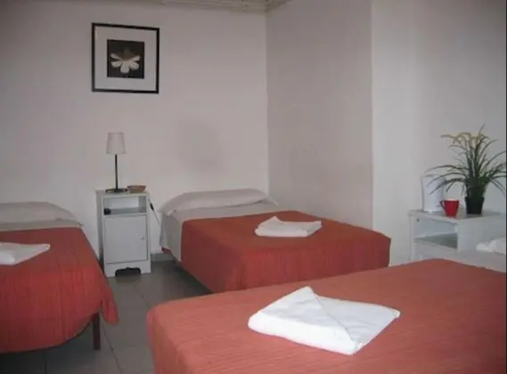 Üç Kişilik Oda, Ortak Banyo