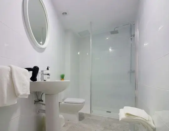 Tek Büyük Yataklı Oda, Balkon