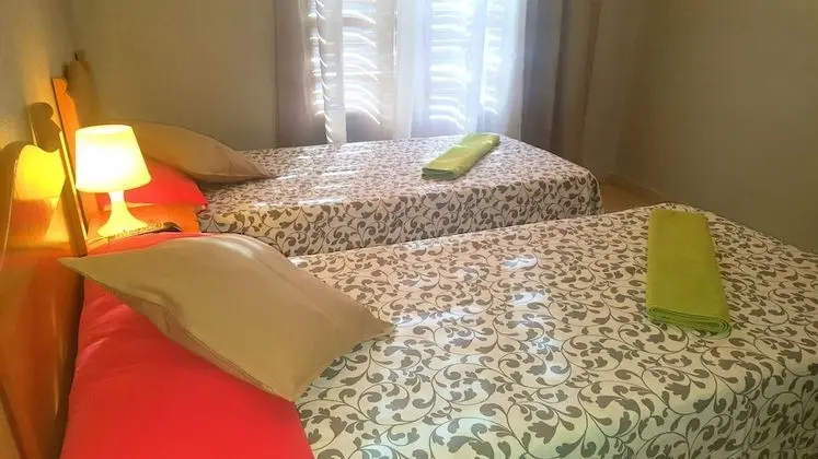 Tek Büyük Yataklı Oda, 1 Çift Kişilik Yatak, Ortak Banyo