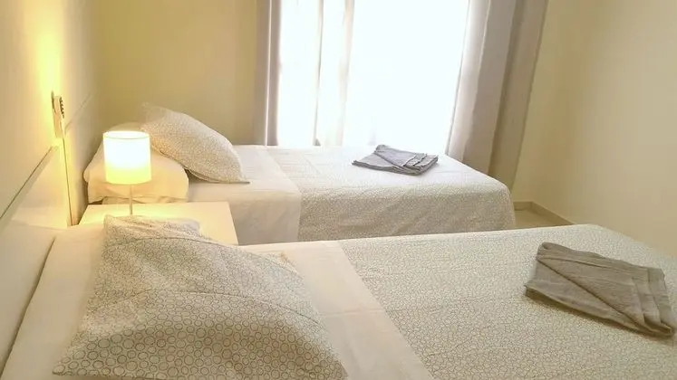 Tek Büyük Yataklı Oda, 1 Çift Kişilik Yatak, Ortak Banyo