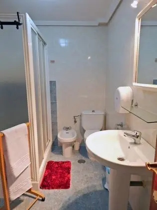 Üç Kişilik Oda, Ortak Banyo