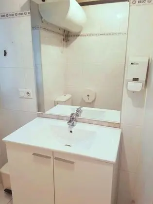 Üç Kişilik Oda, Ortak Banyo