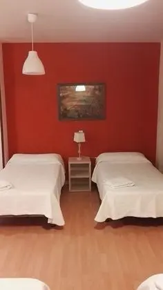 Tek Büyük veya İki Ayrı Yataklı Oda, Dağ Manzaralı