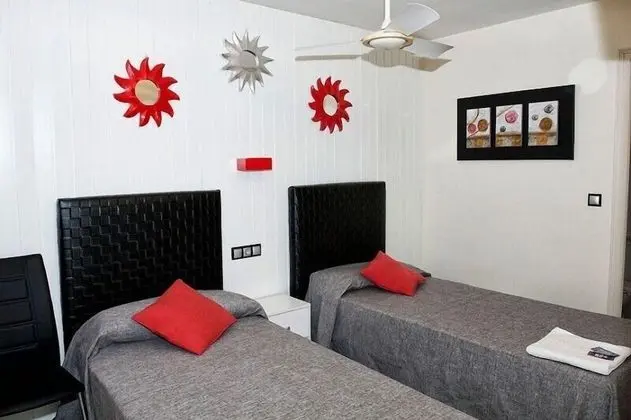 Tek Büyük veya İki Ayrı Yataklı Oda