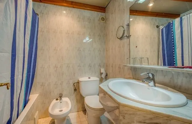 Standard Tek Büyük veya İki Ayrı Yataklı Oda