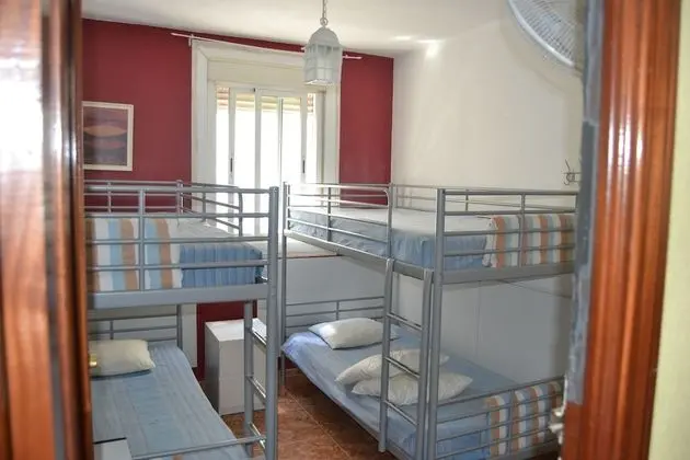 Üç Kişilik Oda, Ortak Banyo