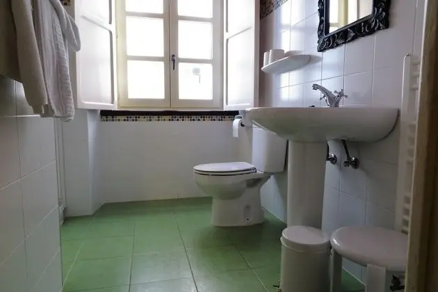 Üç Kişilik Oda
