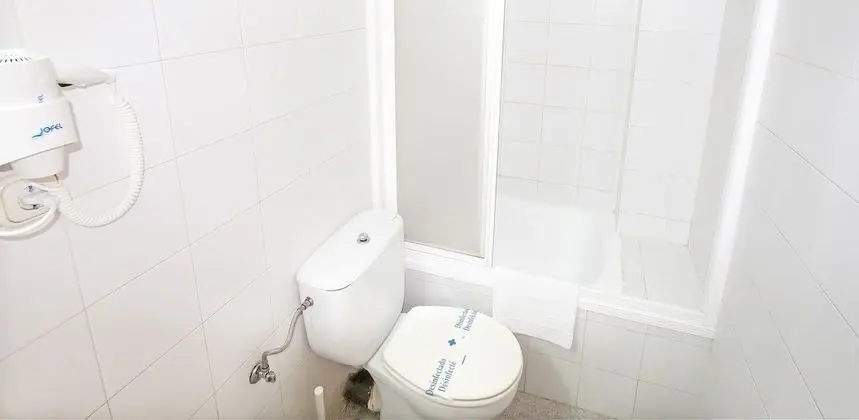 Tek Büyük Yataklı Oda, 1 Çift Kişilik Yatak