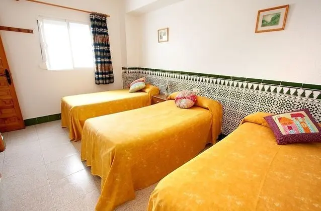 Üç Kişilik Oda