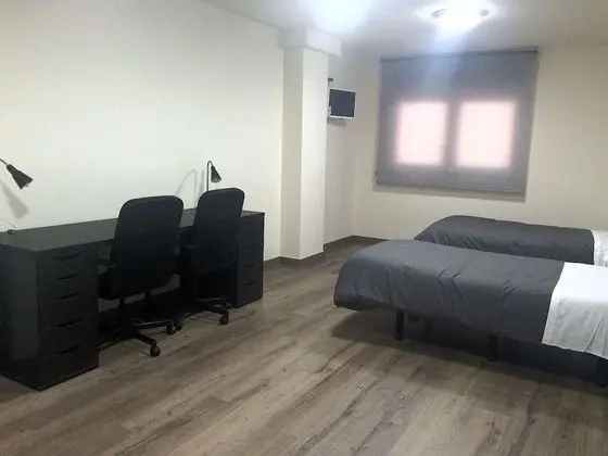 Tek Büyük Yataklı Oda, 2 Tek Kişilik Yatak