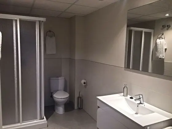 Tek Büyük Yataklı Oda, 2 Tek Kişilik Yatak