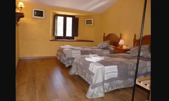 İki Ayrı Yataklı Oda, Ortak Banyo