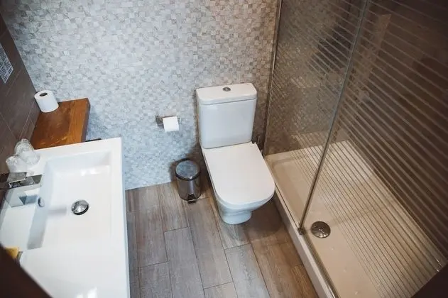 Economy Tek Büyük Yataklı Oda