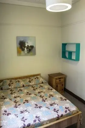 Tek Büyük Yataklı Oda, Ortak Banyo