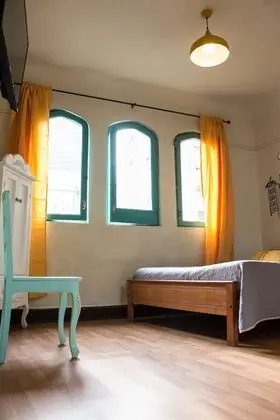 Tek Büyük Yataklı Oda, Ortak Banyo