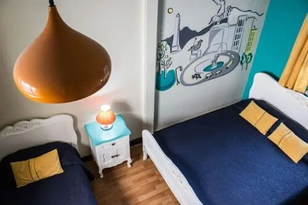 Üç Kişilik Oda, Ortak Banyo
