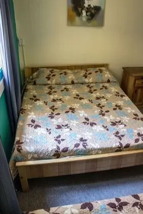Üç Kişilik Oda, Ortak Banyo