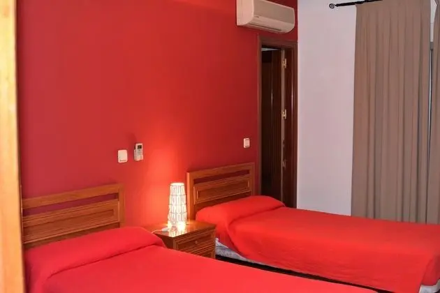 Tek Büyük veya İki Ayrı Yataklı Oda