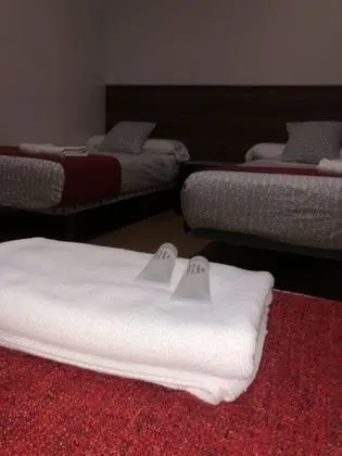 Economy Dört Kişilik Oda, Ortak Banyo