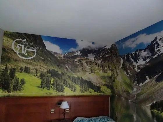 Büyük Yataklı Tek Kişilik Oda