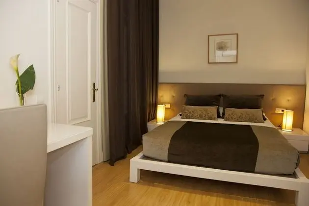 Tek Büyük Yataklı Oda