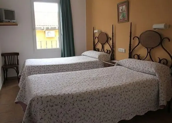 İki Ayrı Yataklı Oda, 2 Tek Kişilik Yatak