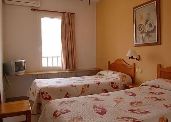 İki Ayrı Yataklı Oda, 2 Tek Kişilik Yatak