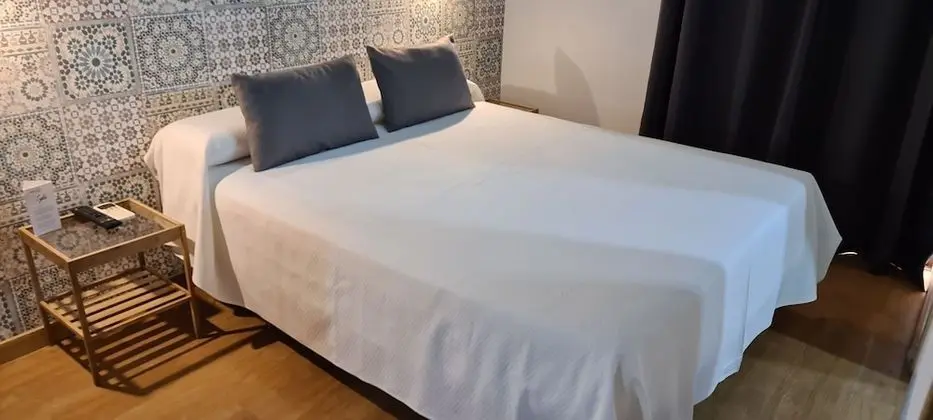 Tek Büyük veya İki Ayrı Yataklı Oda, Balkon